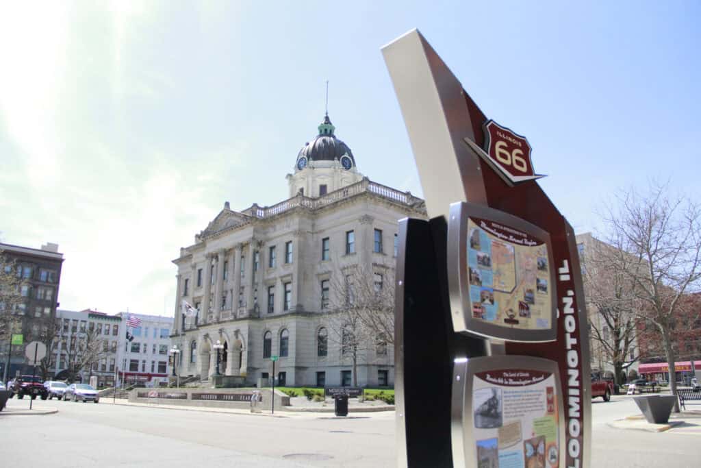 Monroe Country Courthouse in the sunshine